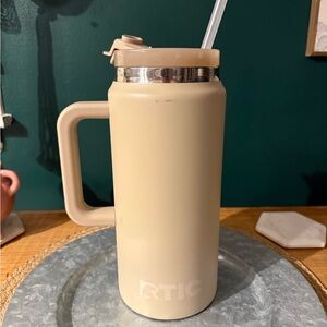 RTIC Beige Insulated Tumbler with Handle
